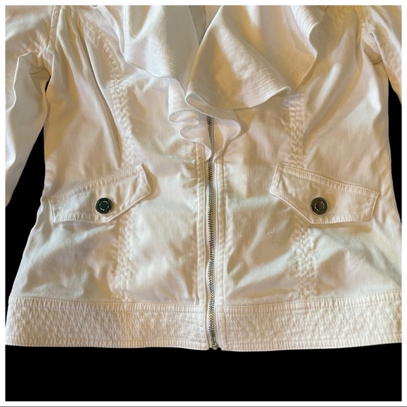 White House Black Market White Ruffle Jacket - Picture 9 of 13